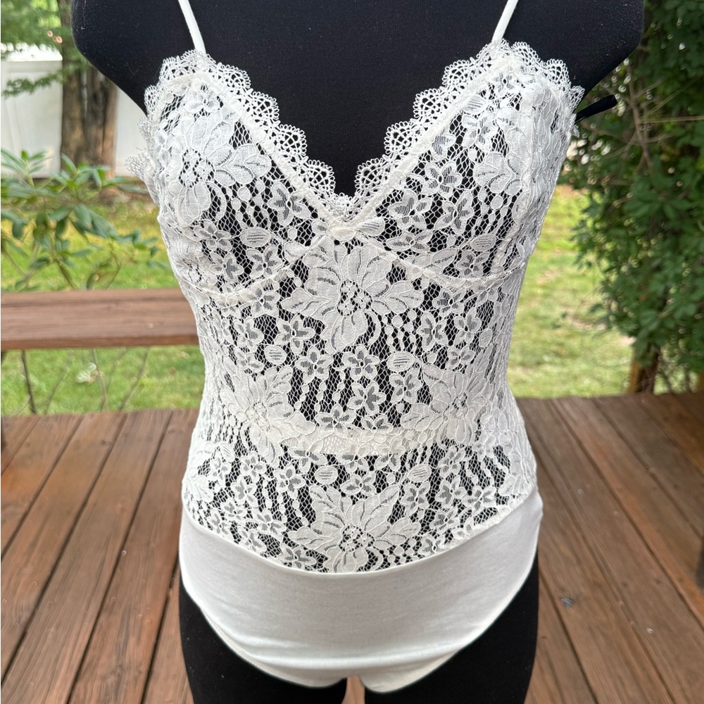 NWT Y2K‎ Forever 21 White Lace Bodysuit